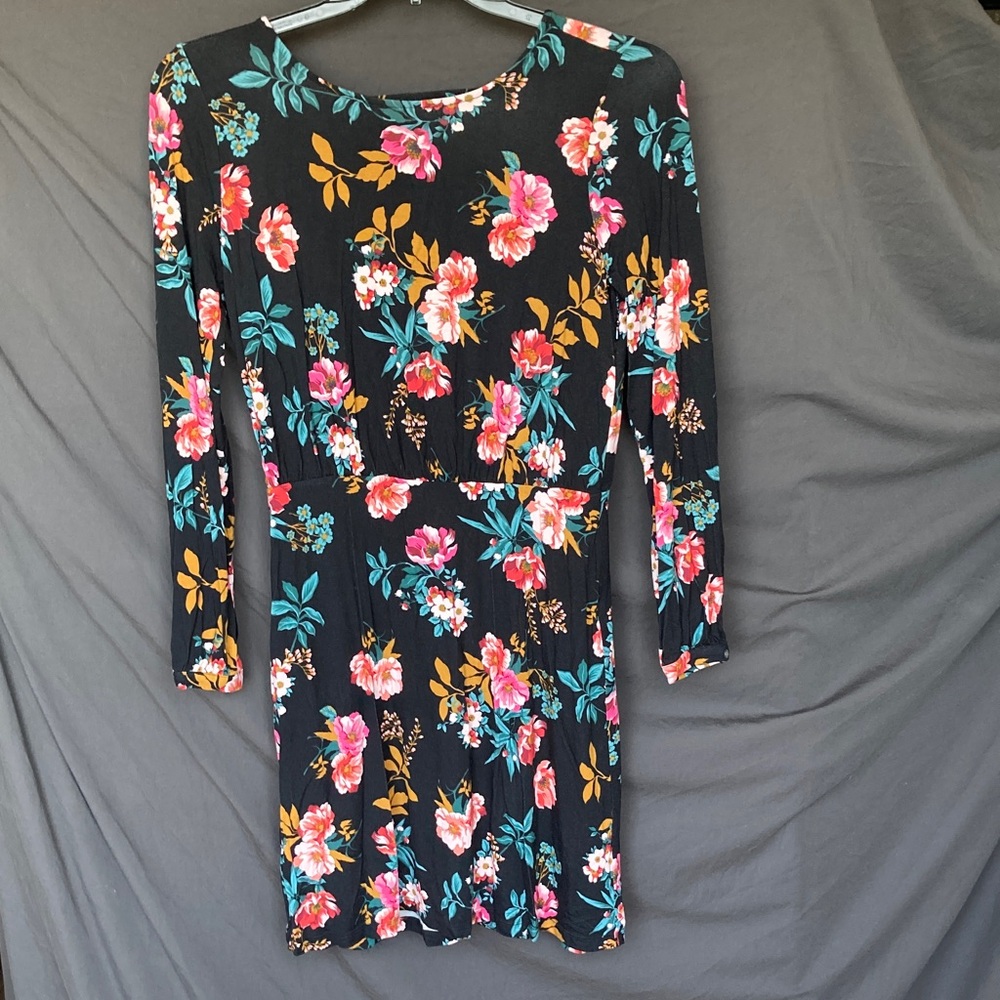 LOFT dress black with Floral Print with back cut out 6P 6 petite casual party - Picture 4 of 17